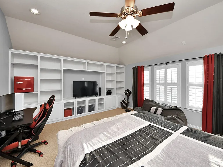 26407 Bright Sky Ct — Photo 36