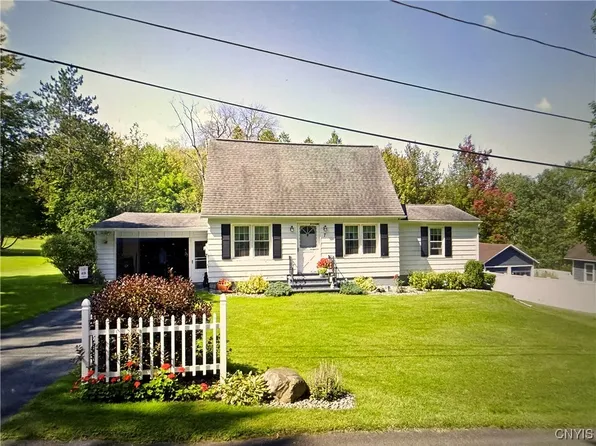 7 Greatview Pl, New Hartford, NY 13413