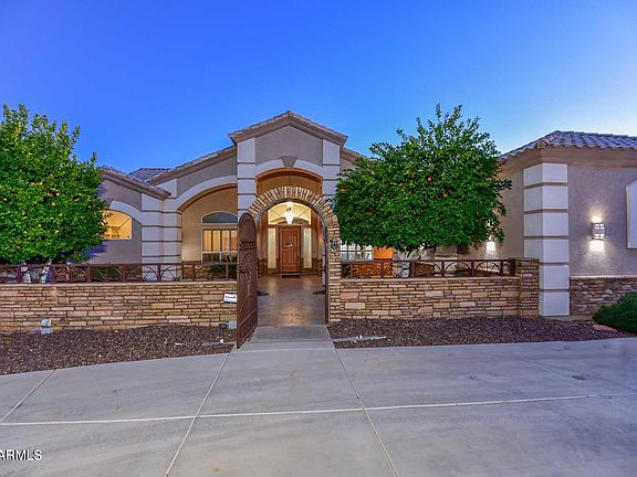 3rd image of 9443 W Calle Lejos --