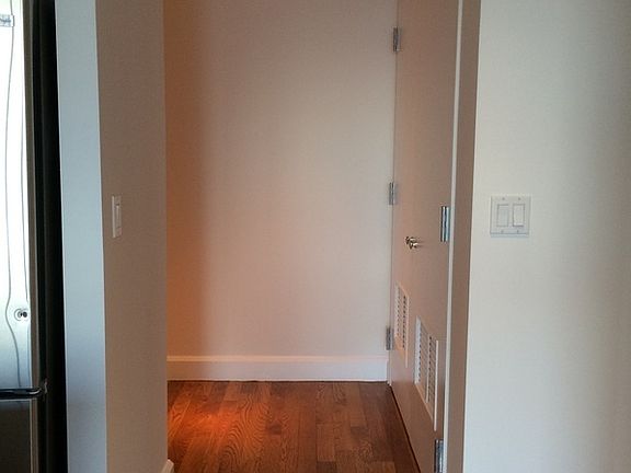 4th image of 236 Livingston St APT 12G