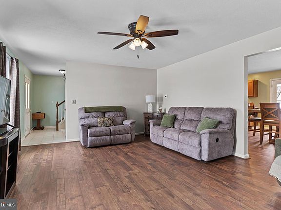 5th image of 31 Longstreet Dr