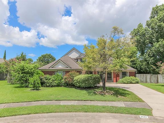 2nd image of 3503 Amesbury Cir