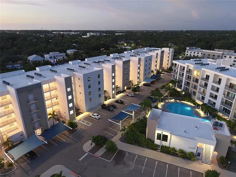 1709 N Tamiami Trl #208 — Photo 3