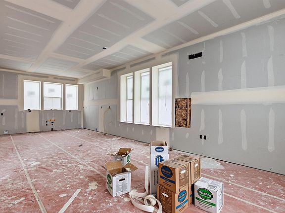 4th image of 1167 Edington Ave