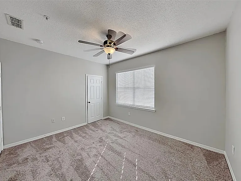18001 Richmond Place Dr #420 — Photo 6