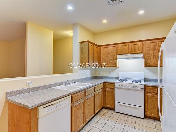 2nd image of 5930 Barbosa Dr Unit 5