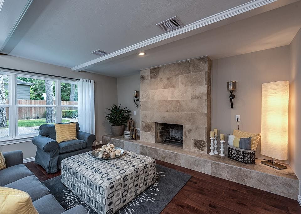 1st image of 5926 Pine Arbor Dr