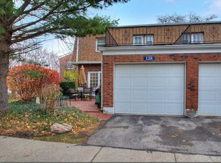128 Shakespeare Ln, Avon, OH 44011