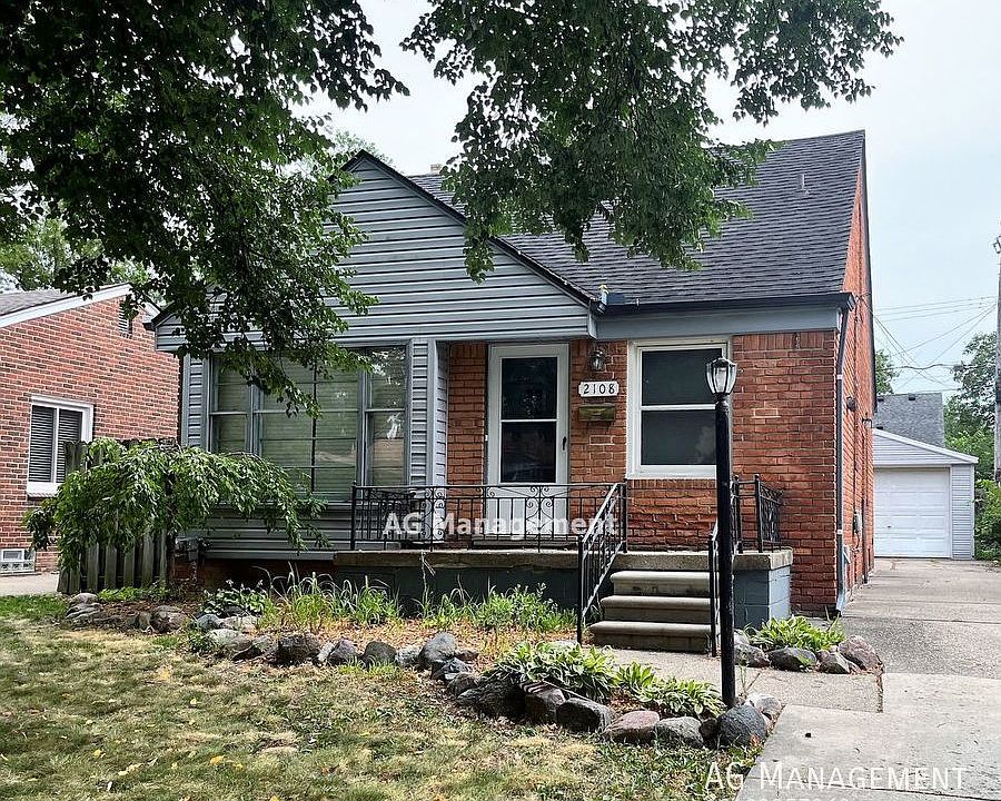 1st image of 2108 E Hudson Ave
