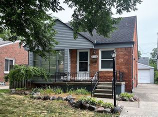 2108 E Hudson Ave, Royal Oak, MI 48067