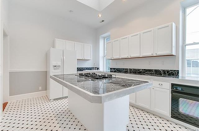 1st image of 2602 W Grace St #2
