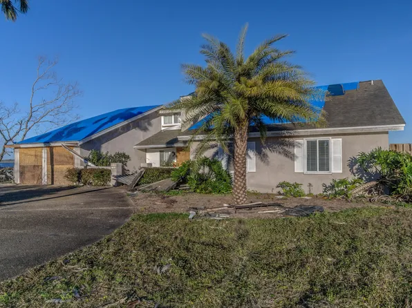 745 N Bay Dr, Lynn Haven, FL 32444