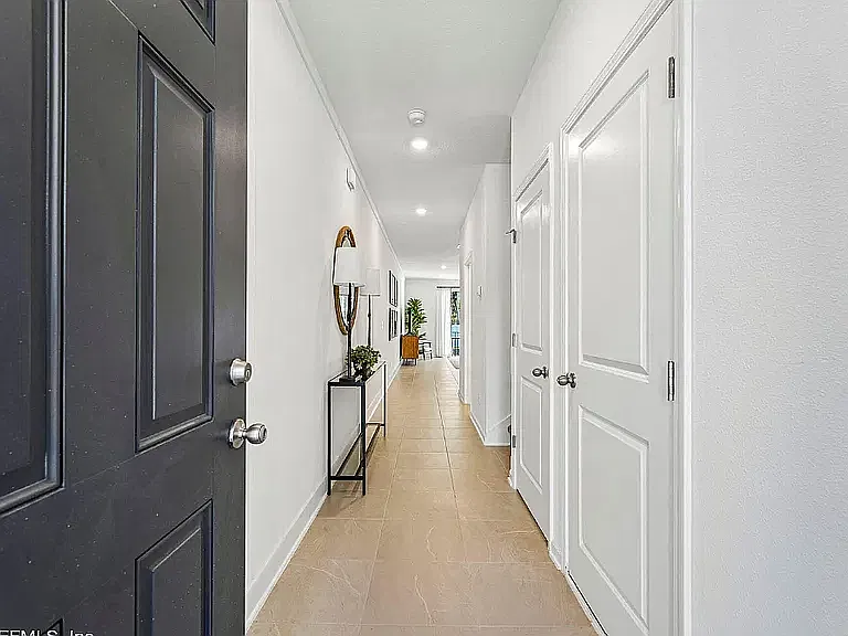 3 bed, 2.5 bath, 1482 sqft, $1,950 — Photo 4