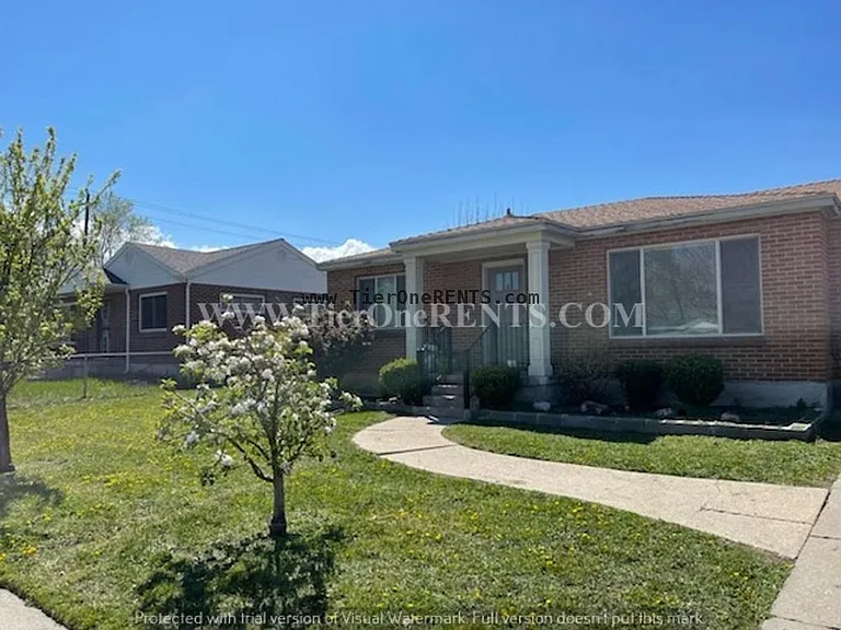 286 E Leslie Ave — Photo 3