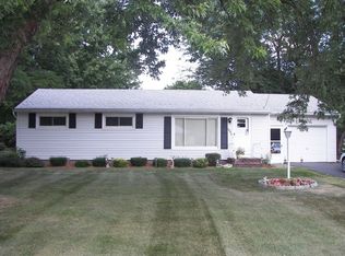 1690 Qualtrough Rd, Rochester, NY 14625