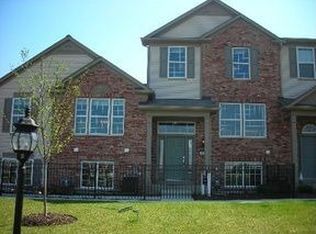 236 Devoe Dr, Oswego, IL