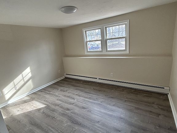 4th image of 15 Boyden Street Ext #4