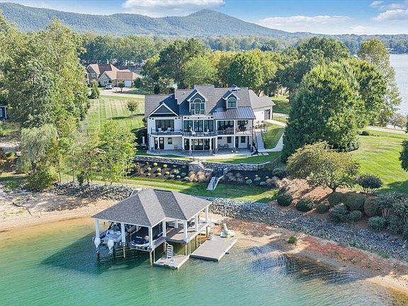 2nd image of 176 Three Point Isle Dr