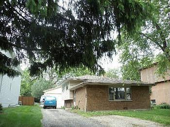 2nd image of 4732 Devon Ave