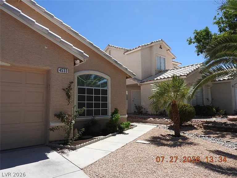 4533 Chestnut Blaze Dr — Photo 2