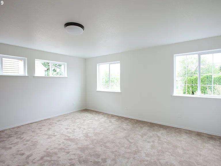 127 NE 109th Ave — Photo 9