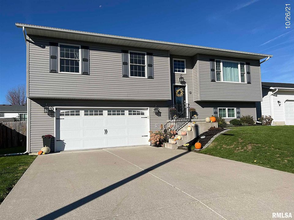 1st image of 917 Birchwood Dr