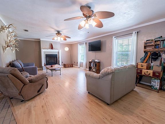 4th image of 5876 SW 52nd Ter
