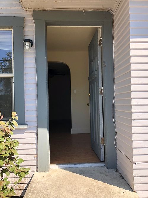 1st image of 1813 Pleasant St #1