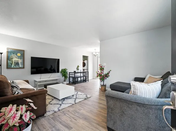 6666 Beadnell Way Unit 1, San Diego, CA 92117