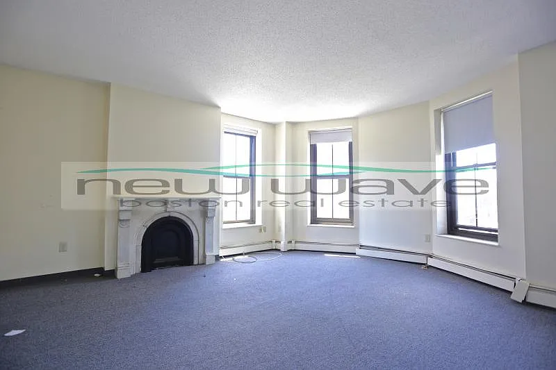 586 Massachusetts Ave #3