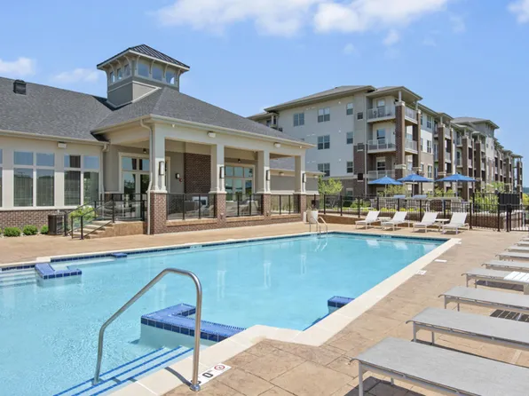 Deer Park Crossing Apartments