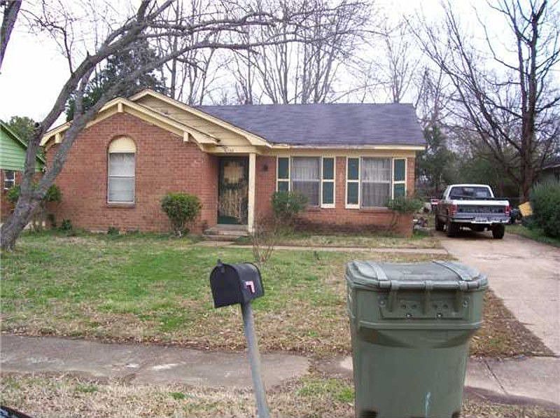 1st image of 4758 Bradford Dr