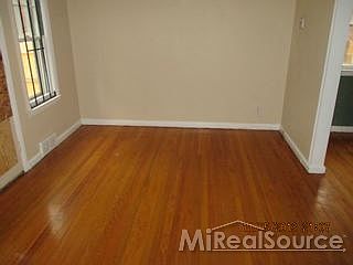 3rd image of 11973 Whitehill St