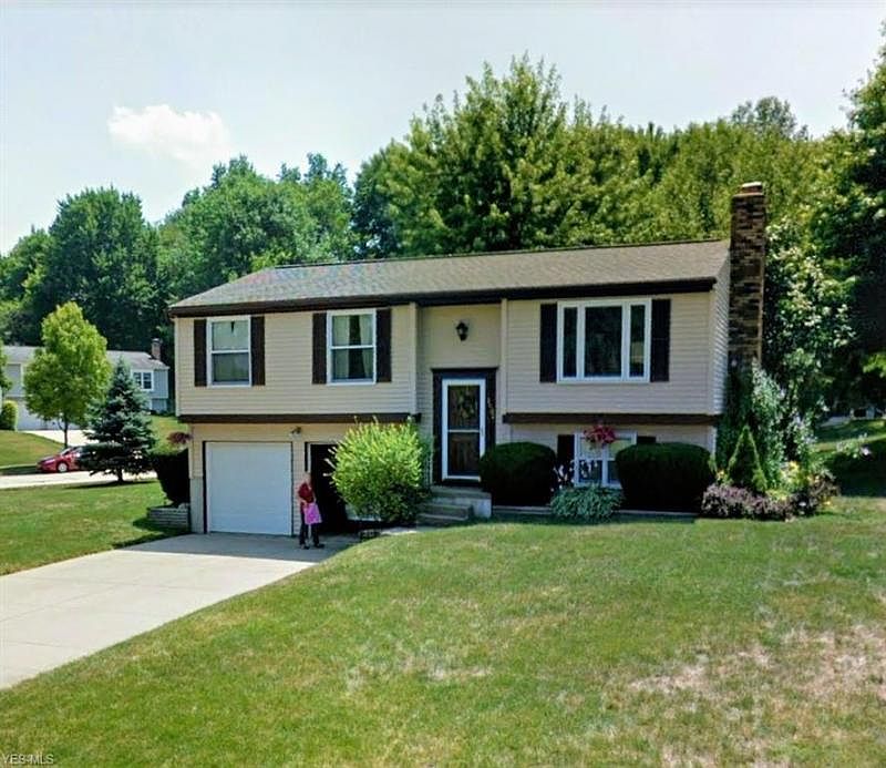1st image of 2406 Silver Springs Dr