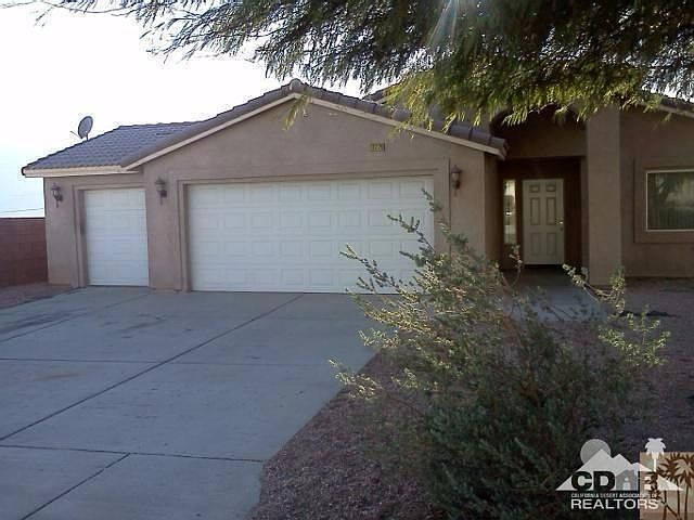 1st image of 13229 Avenida La Vis