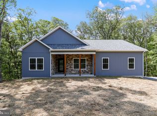 10 Jade Ct, Hedgesville, WV 25427