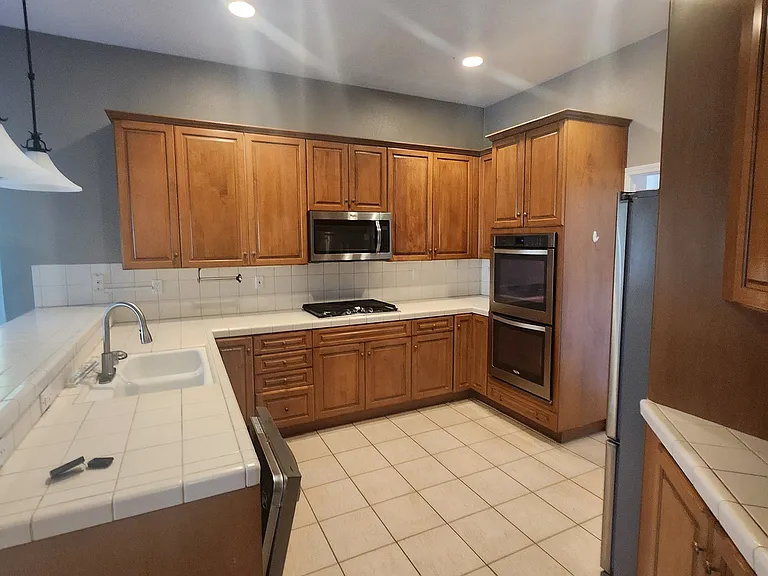1921 Quail Creek Ct — Photo 6