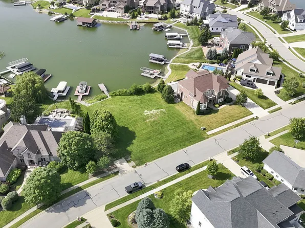 13612 Kingston Dr, McCordsville, IN 46055