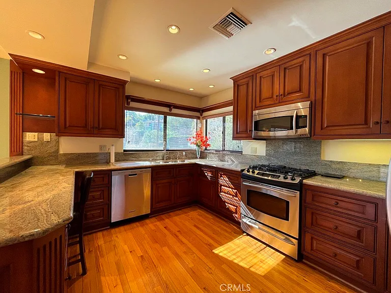 15451 Deerhorn Rd — Photo 8