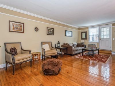 570 Broadway APT A2, Lynbrook, NY, 11563