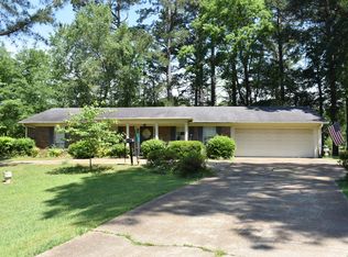 1102 Martintown Rd, New Albany, MS 38652