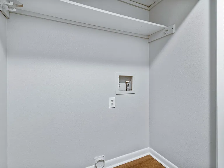 County View Apartments — Photo 41