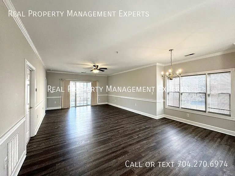 8969 Meadow Vista Rd — Photo 3