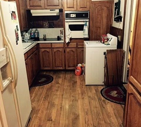 3rd image of 206 Almond St