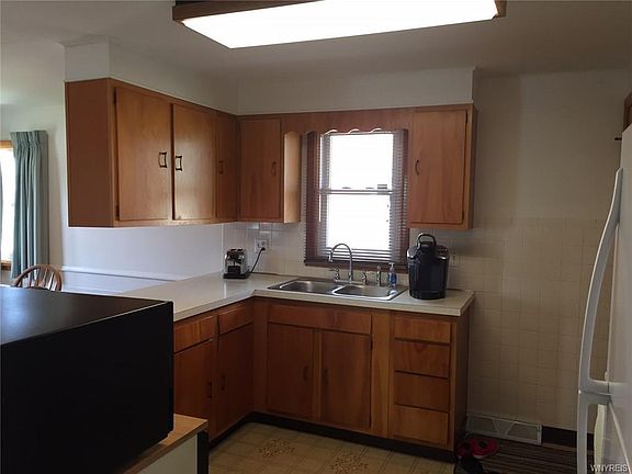 5th image of 113 Sable Palm Dr