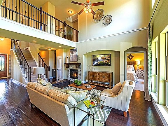 2nd image of 1700 Jessie Ln