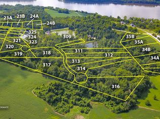 313 Deer Trail Rd, Golden Eagle, IL 62036