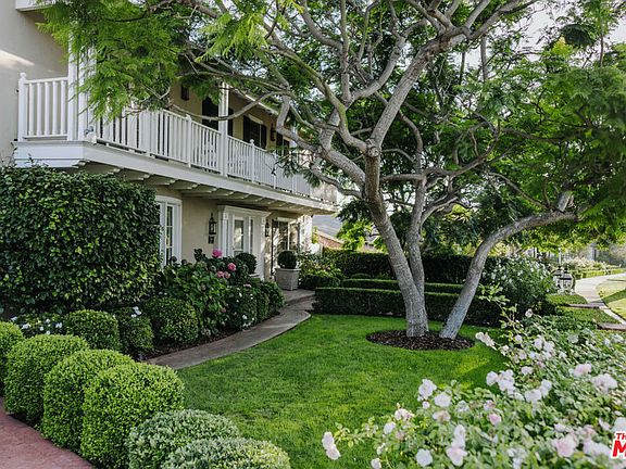 3rd image of 444 Ocampo Dr