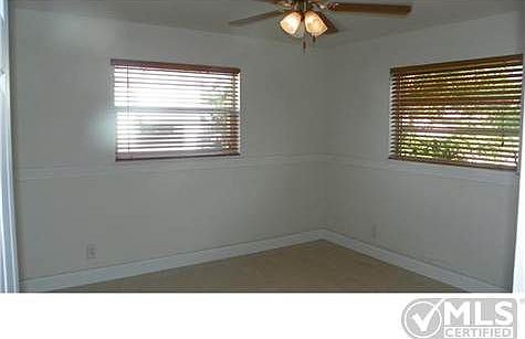 4th image of 1150 SW 32nd St