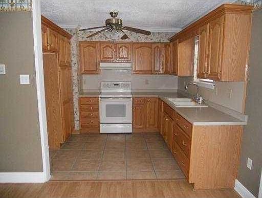 2nd image of 2517 Wyoming Dr